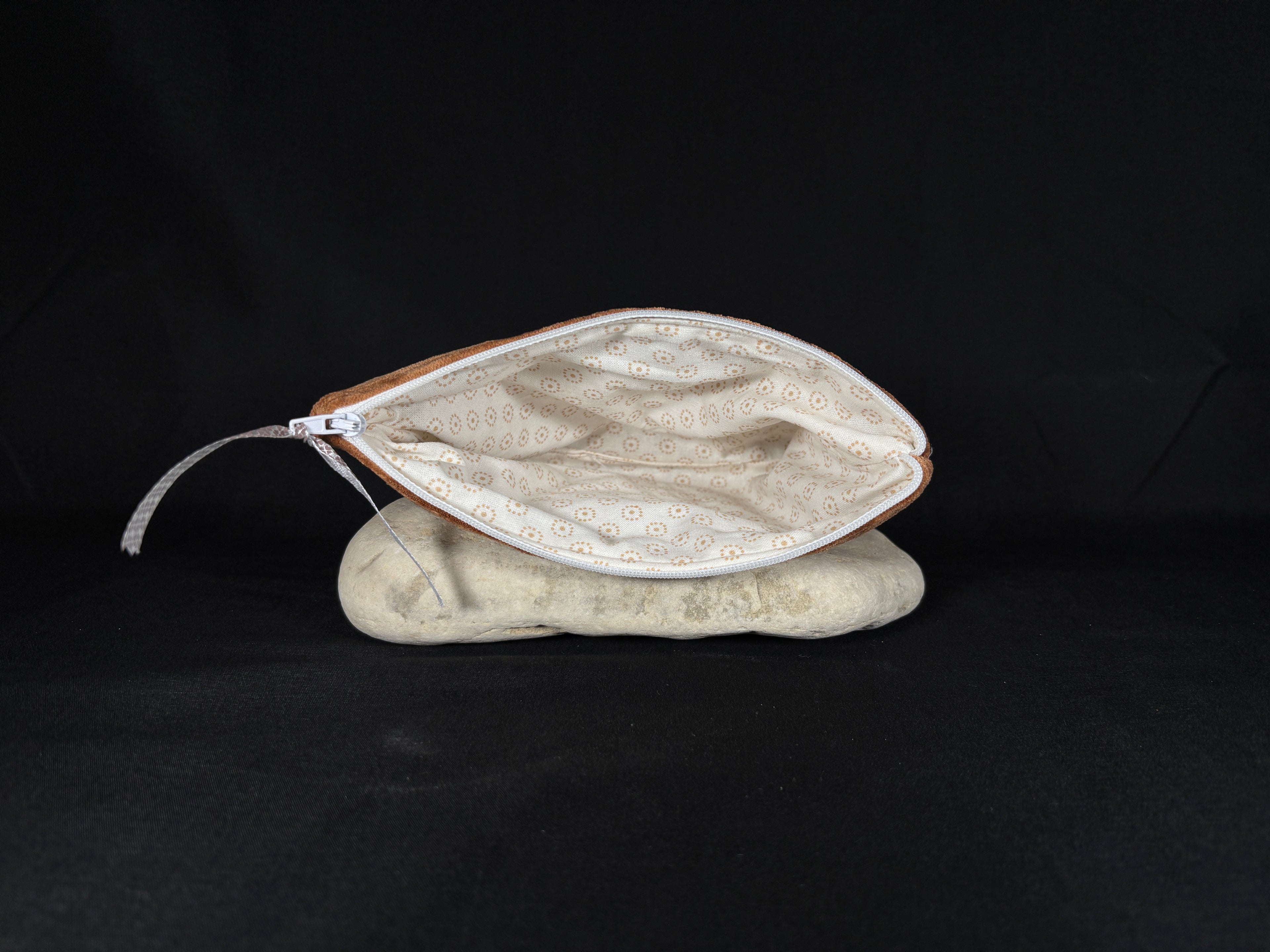 Trousse à motifs floraux