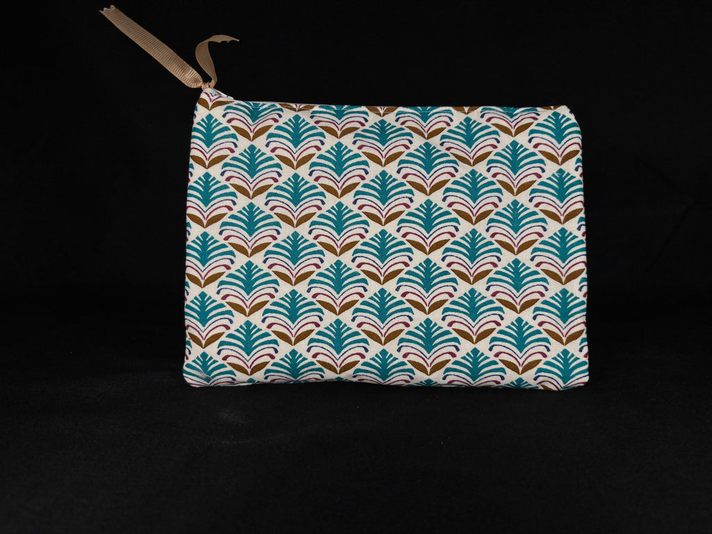 Trousse à motifs floraux