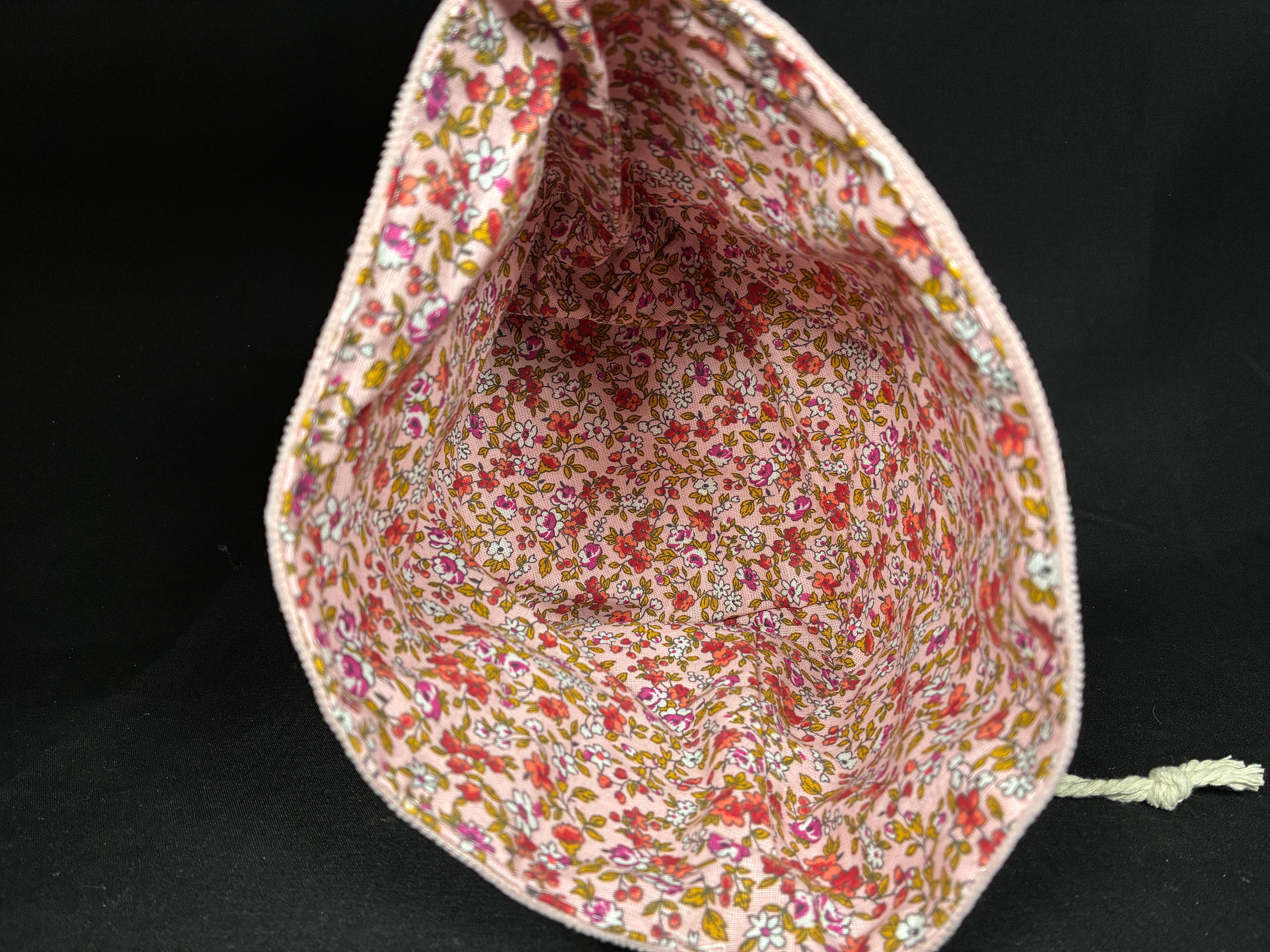 Petit panier pour matériel démaquillant