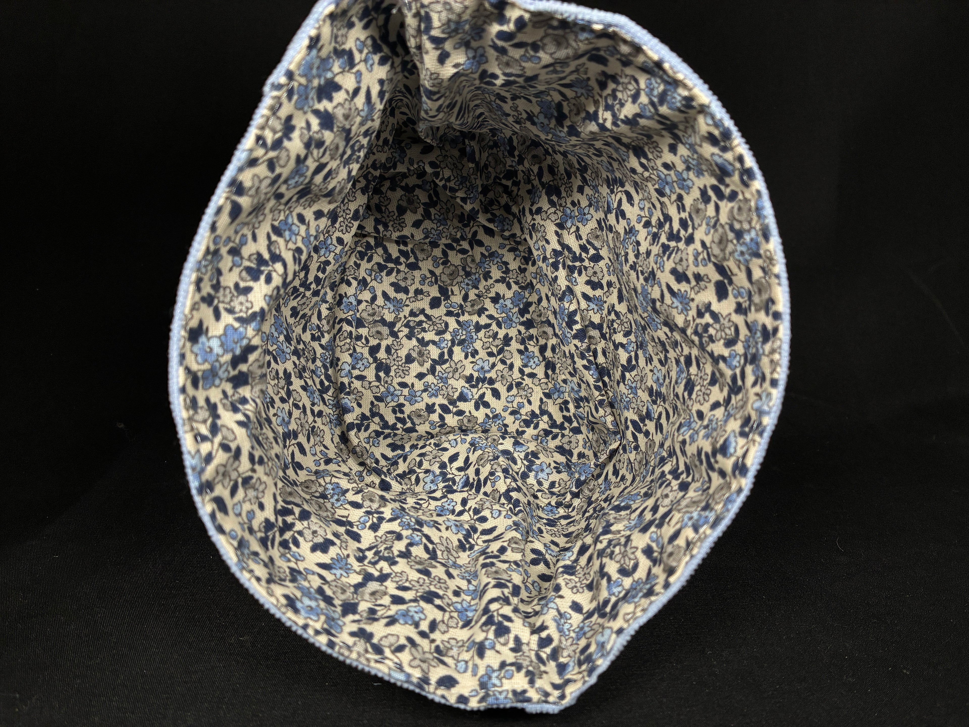 Petit panier pour matériel démaquillant